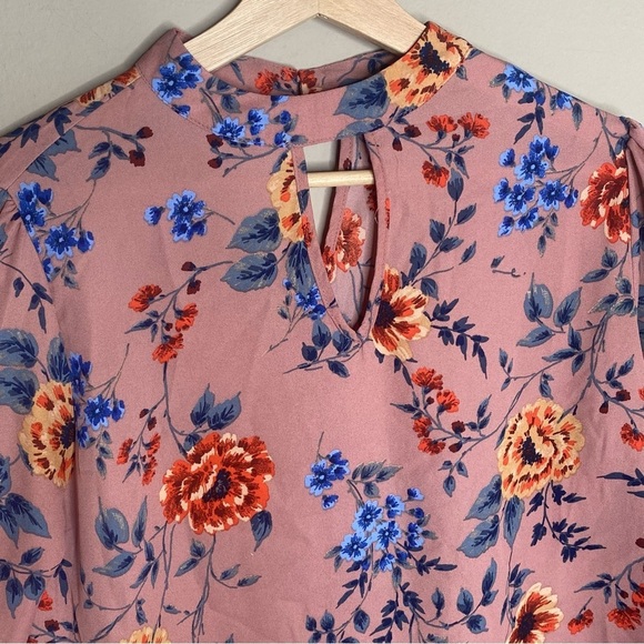 Iris Women’s Floral Long Sleeve Bell Sleeve Blouse Size Medium - Picture 3 of 16